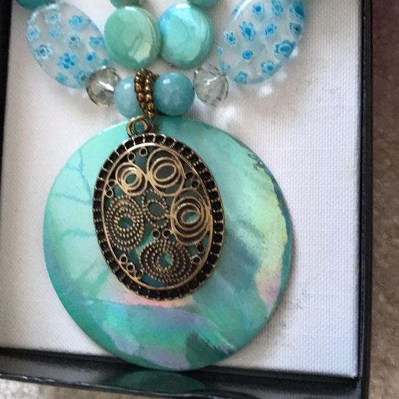 Mixit aqua coloured shell necklace and earring set - Picture 2 of 2